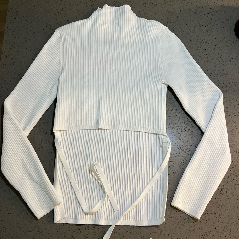 Aritzia Babaton Sculpt Knit Tie-Back Long-sleeve Size M
